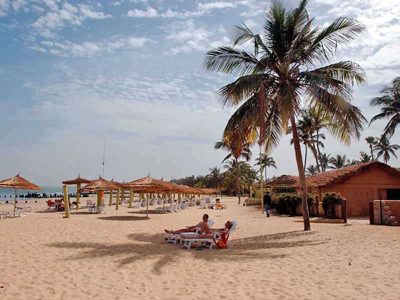 Sunbeach Hotel & Resort Bakau 외부 사진