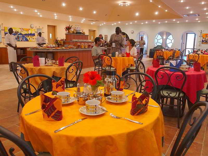 Sunbeach Hotel & Resort Bakau 외부 사진