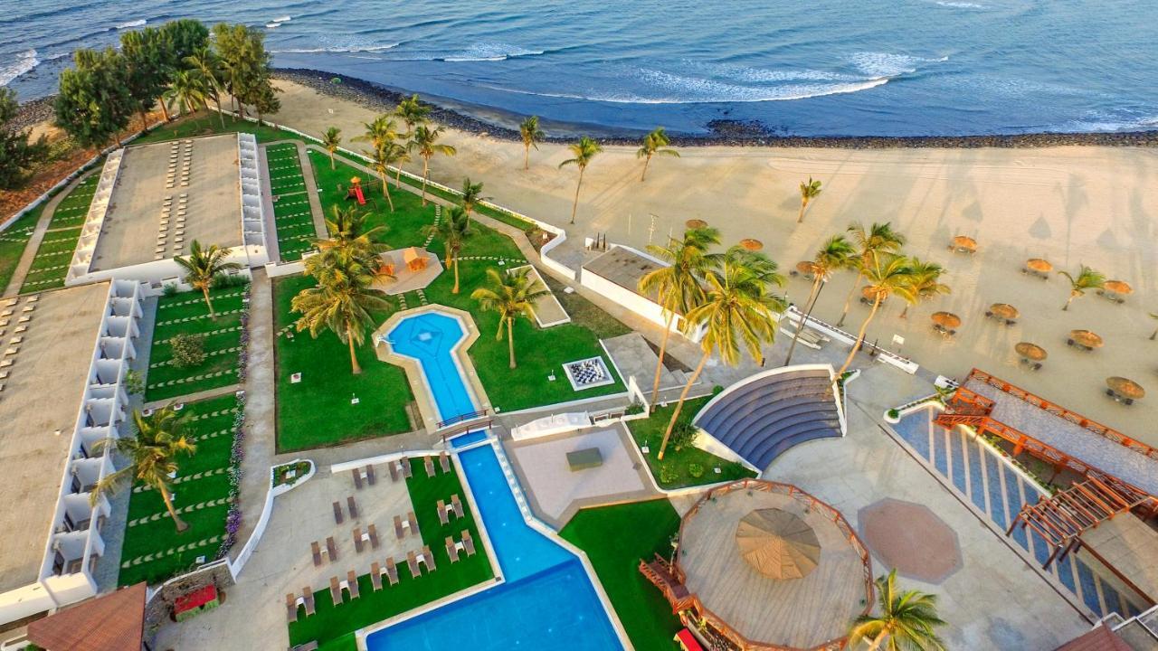 Sunbeach Hotel & Resort Bakau 외부 사진