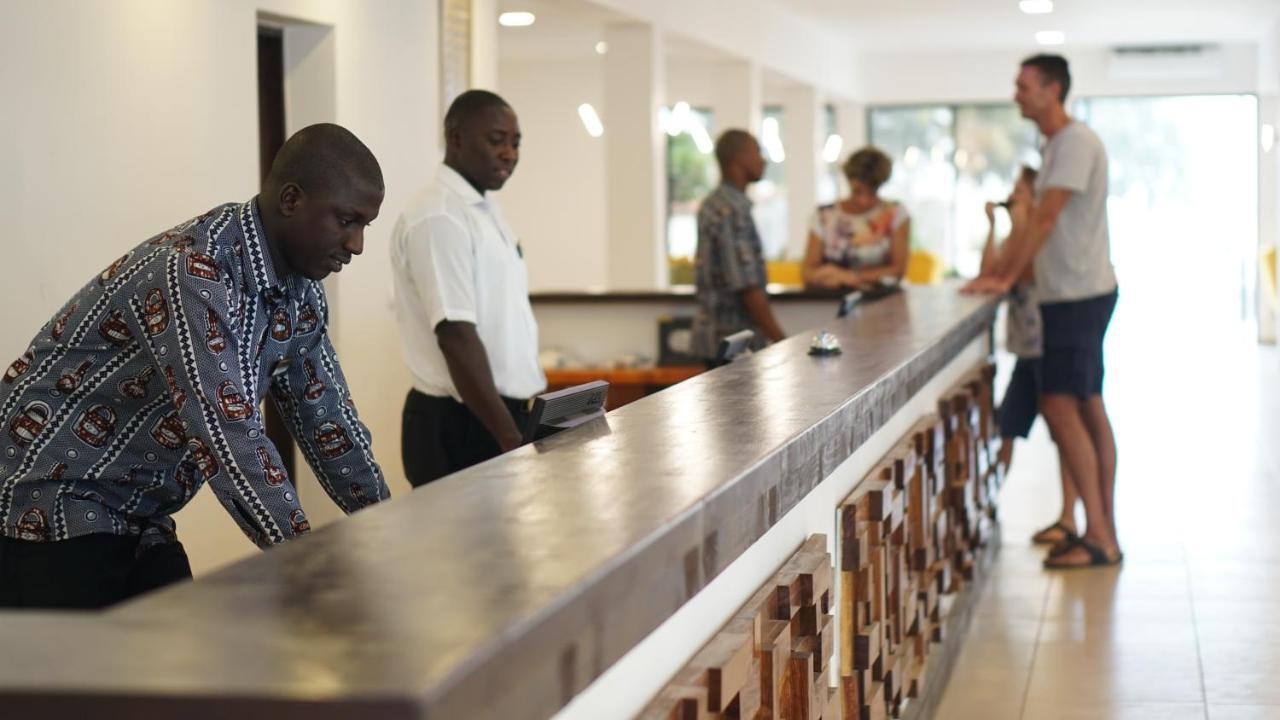 Sunbeach Hotel & Resort Bakau 외부 사진