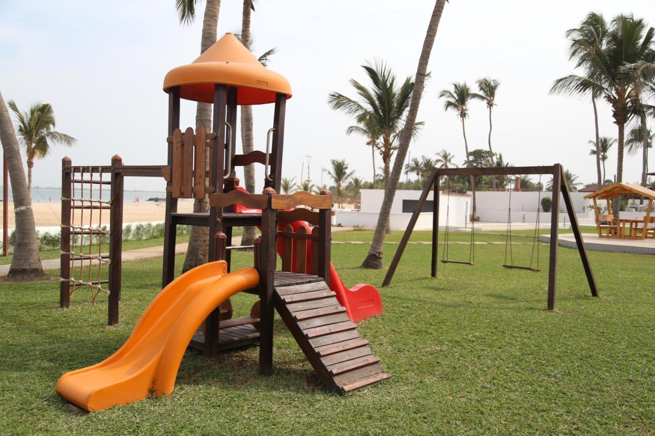 Sunbeach Hotel & Resort Bakau 외부 사진