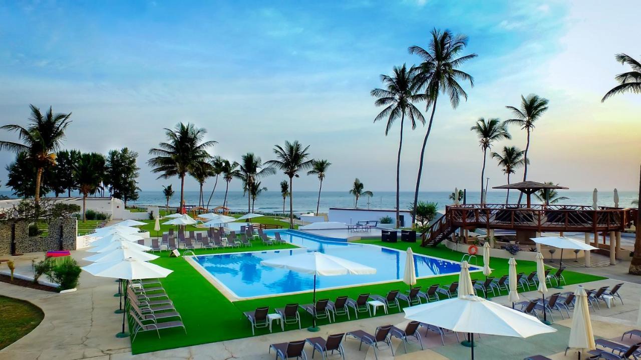 Sunbeach Hotel & Resort Bakau 외부 사진